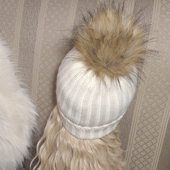 Rokk Norway Cable Faux Fur Hat - Picture 12 of 14